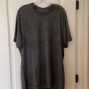 RARE Lulu lemon short sleeve shirt